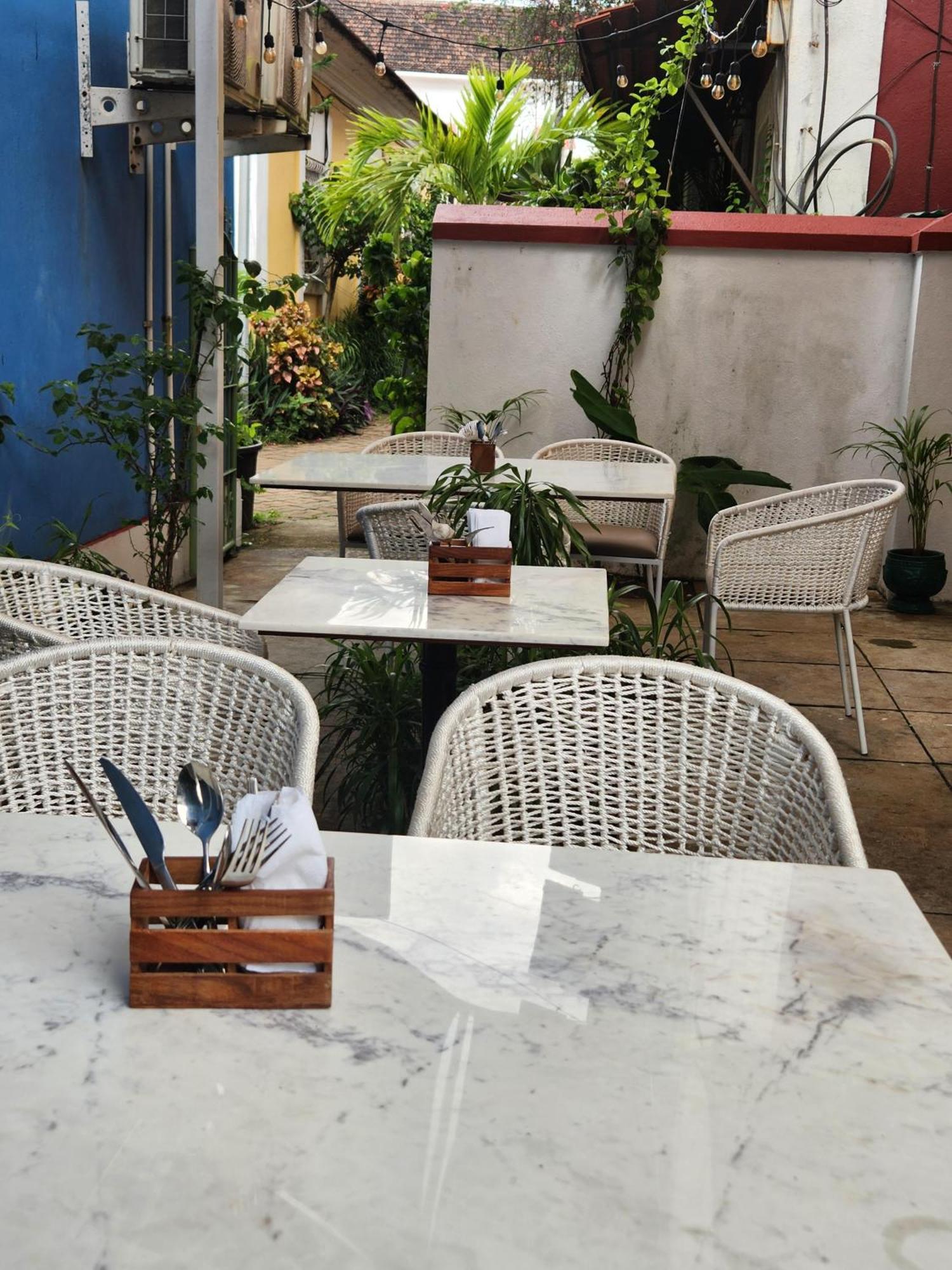 Ederra Stays & Cafe باناجي المظهر الخارجي الصورة